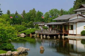 teahouse on the water at nikka yuko japanese garden